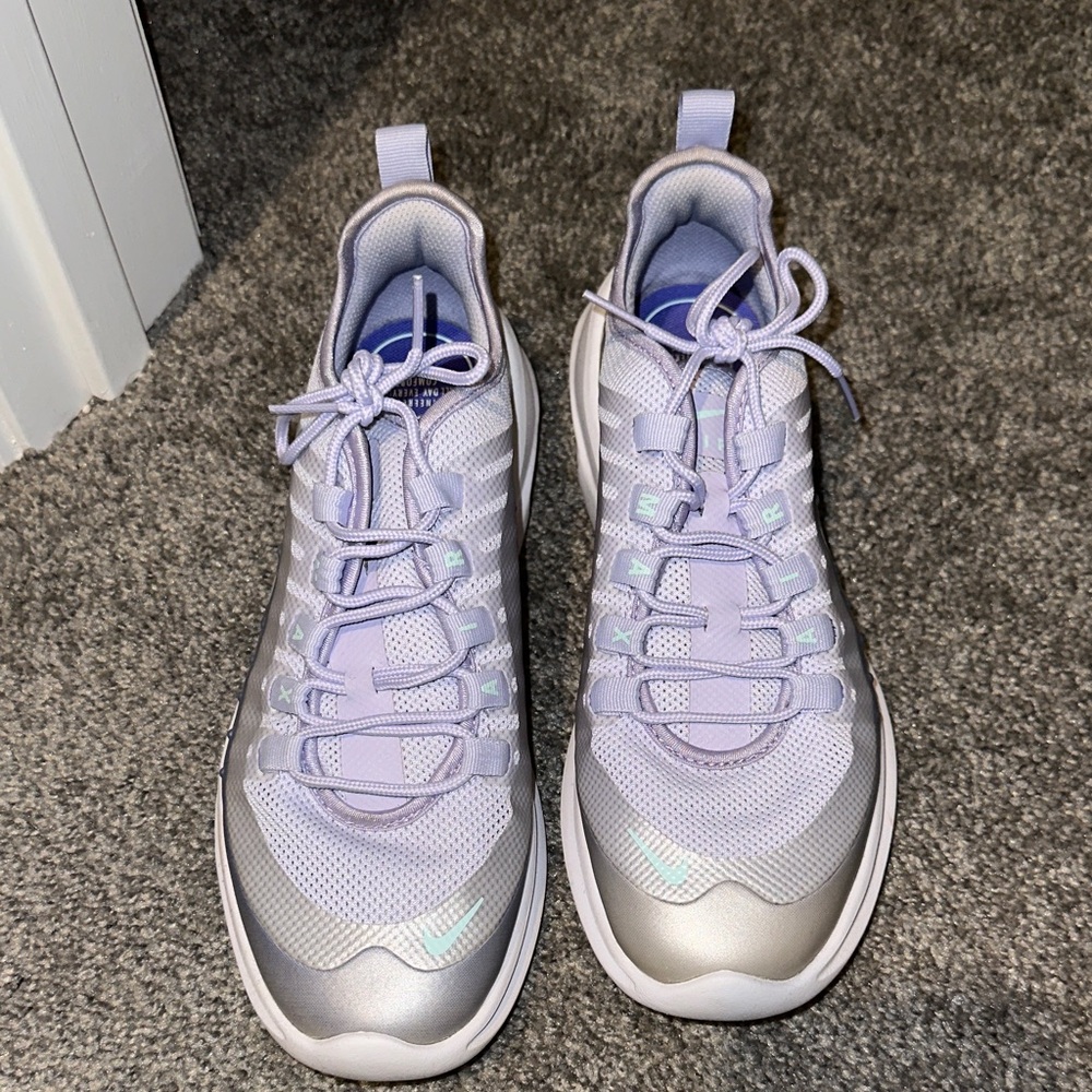 Nike Women's Sneakers in Silver and Lavender